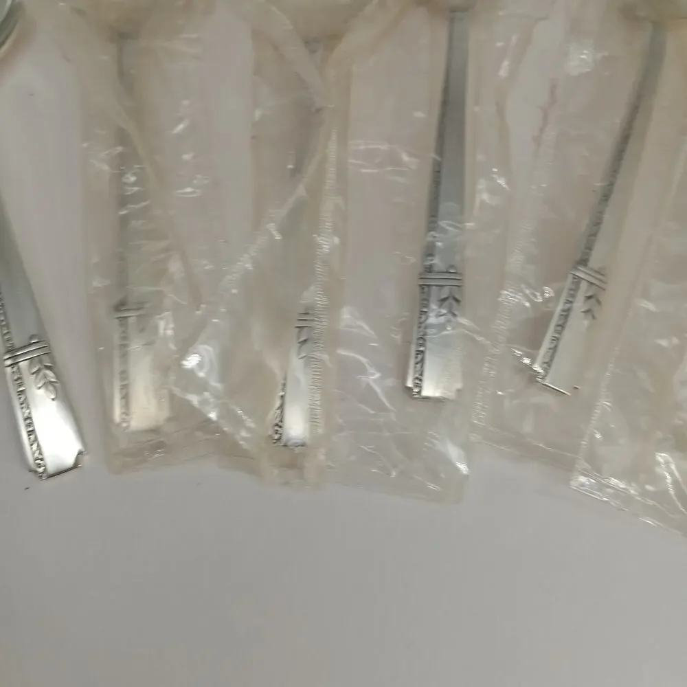 6X SS Oneida Prestige GRENOBLE Silverplate Soup Spoons 1 Used Rest New